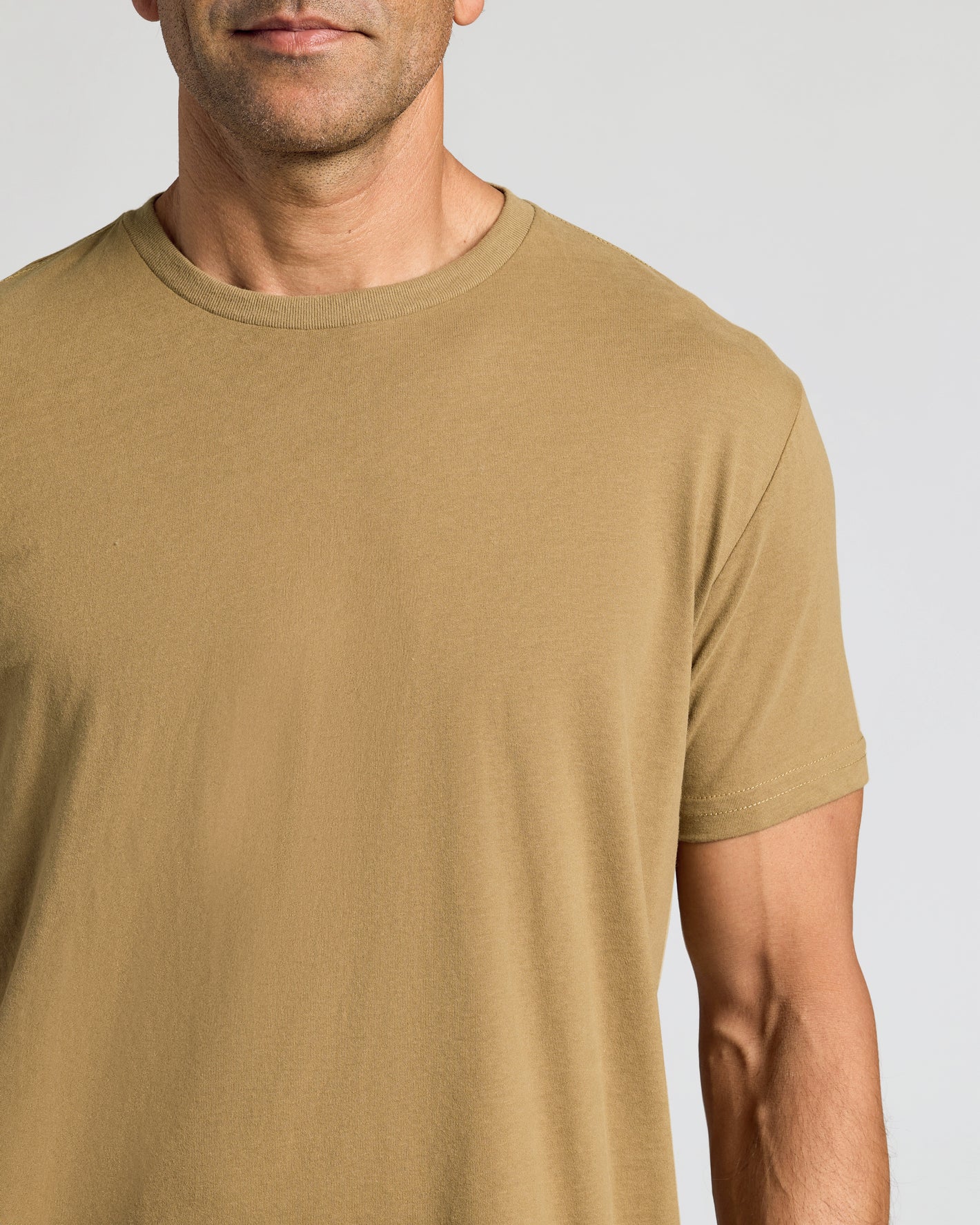 Camiseta cuello redondo mangas cortas tan 499