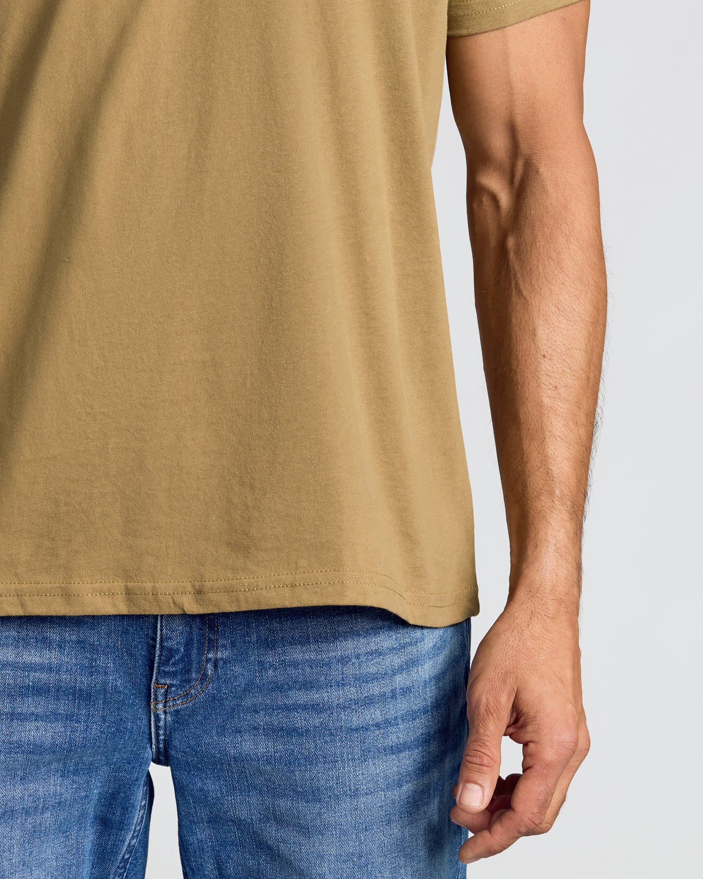 Camiseta cuello redondo mangas cortas tan 499