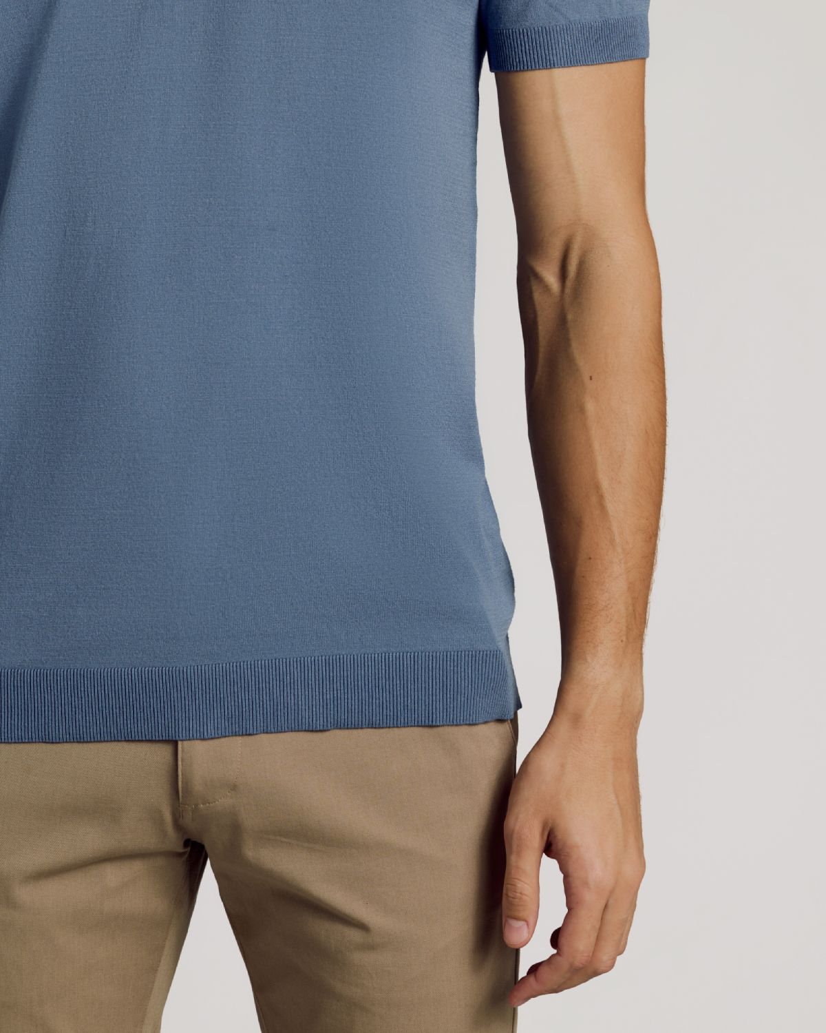 Fiord Dressy Polo with a tailored fit and breathable fabric.