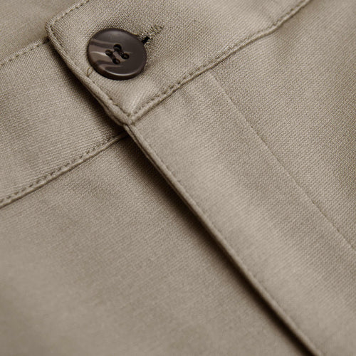 7" Khaki Comfort Knit Chino Shorts