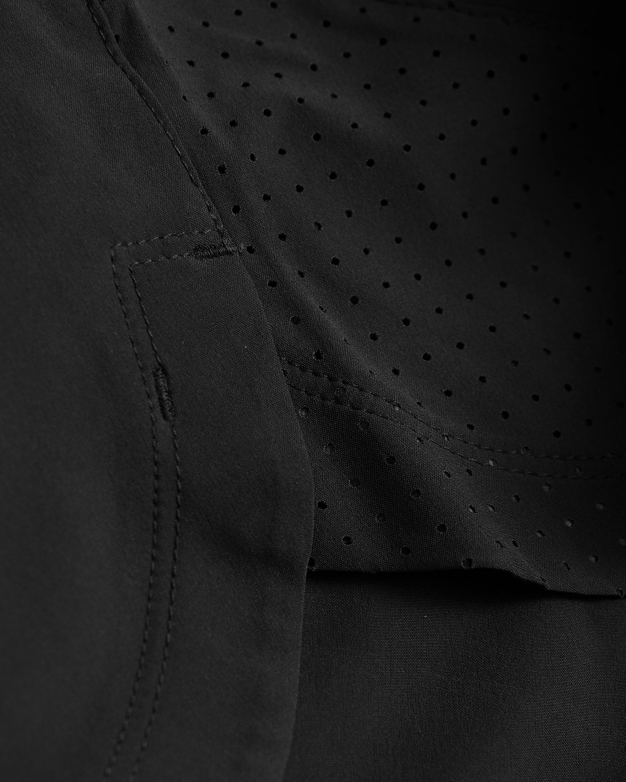 7 Black Active Training Shorts 2.0 with perforated vent panels.