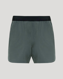 True Classic7 Carbon Active Training Shorts 2.0 with elastic waistband and zippered pockets.