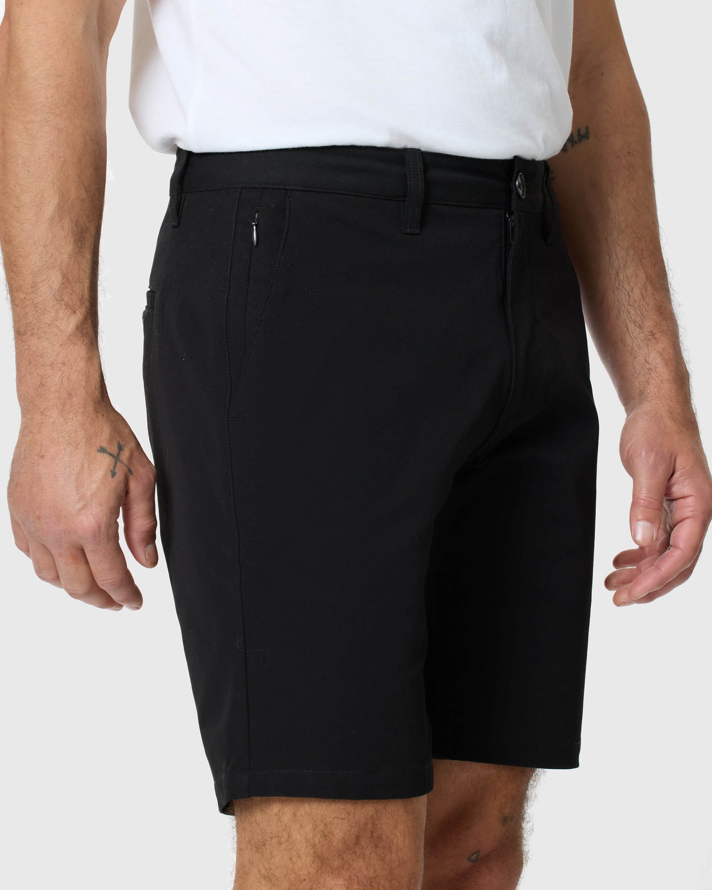 9 Black Classic Twill Shorts with side pockets and fitted silhouette.
