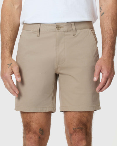 Pantalones cortos clásicos de sarga de 7"