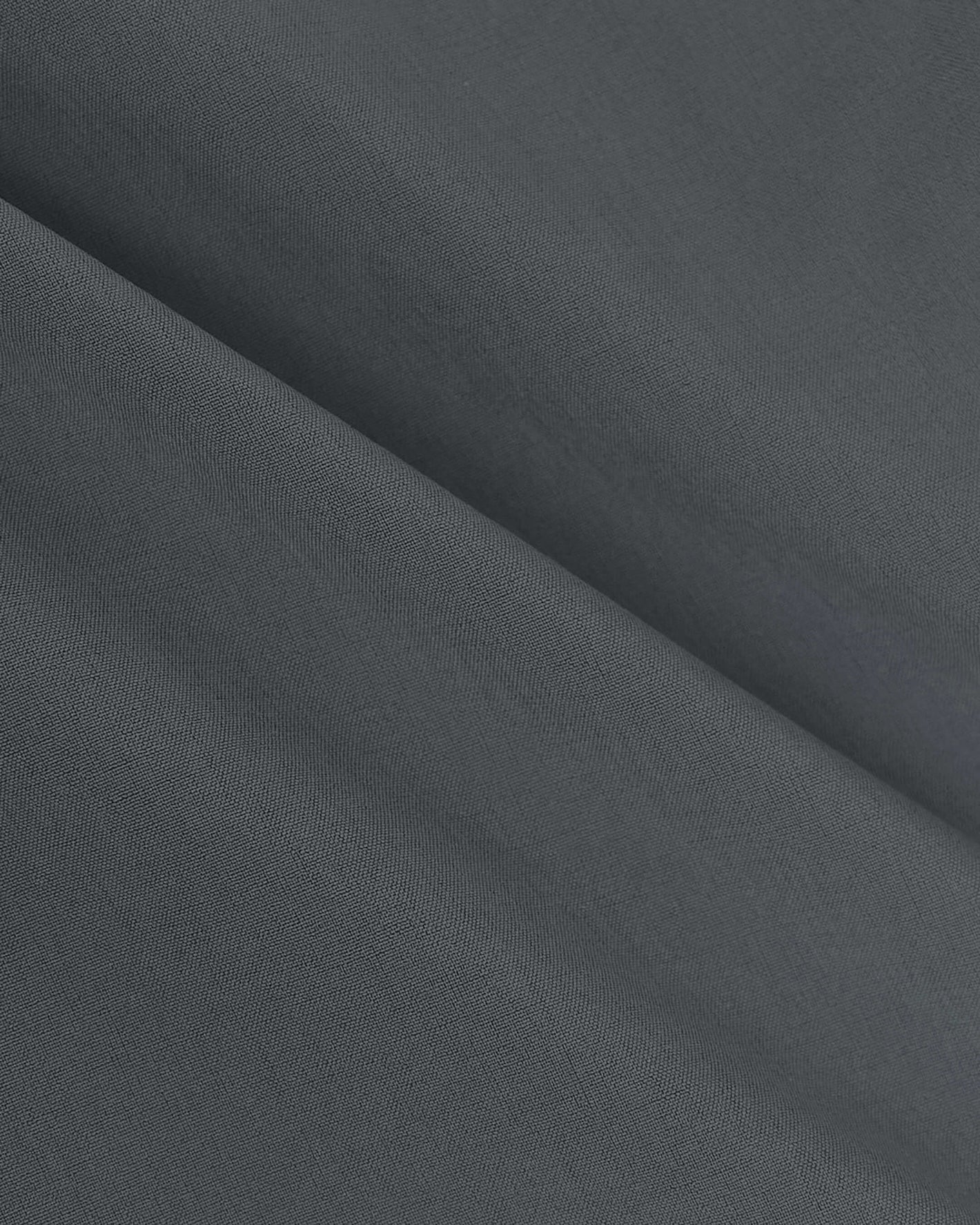 Carbon 7 2-in-1 Training Shorts in dark gray/blue woven texture.