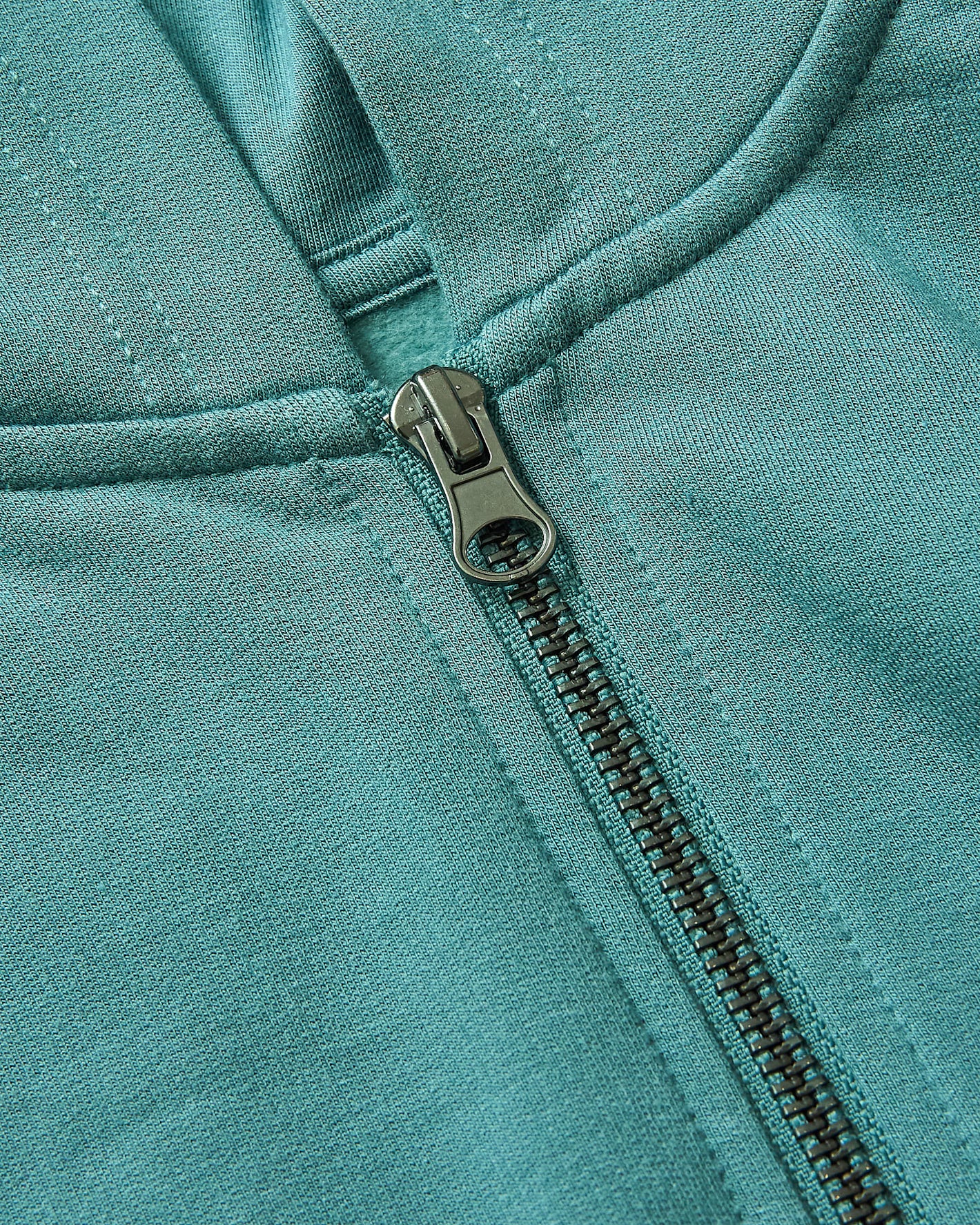 Girls Stormcloud Cropped Boxy Crew Neck Tee zipper detail.