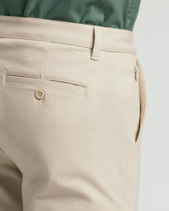True ClassicSandstone Slim Chino Pants 2.0 with belt loop, welt pocket, hidden zip.